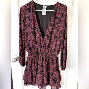 ALMOST NEW: worn 1x, small, long sleeve mini dress, tiered skirt, paisley